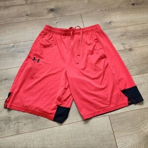 Mens Medium Under Armour Shorts